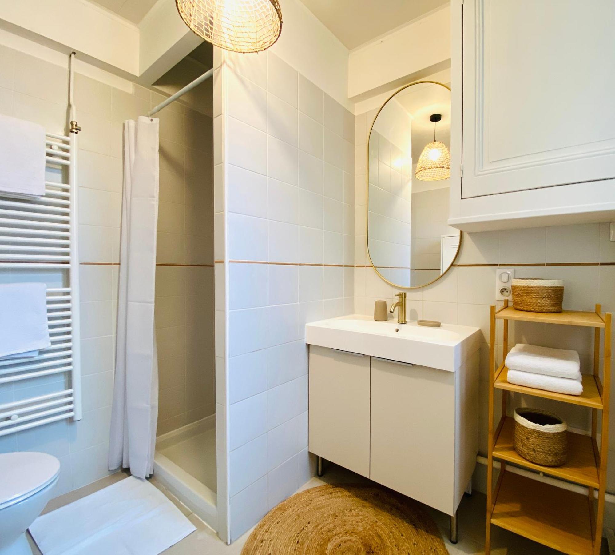 Le Subtil - Best Keys - Elegance & Confort - 2 Chambres Separees - Lit Queen Size - Smart Tv Netflix - Entre Gare & Centre Ville - A 1H De Paris - Wifi Fibre - Check-In Autonome Sens Bagian luar foto
