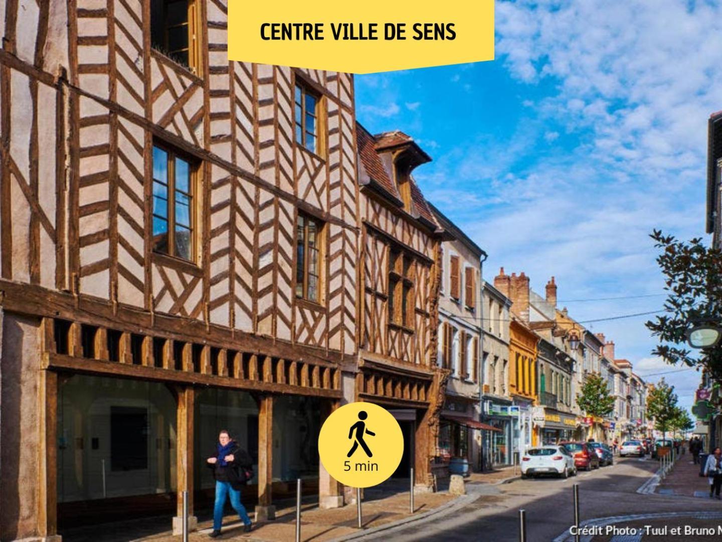 Le Subtil - Best Keys - Elegance & Confort - 2 Chambres Separees - Lit Queen Size - Smart Tv Netflix - Entre Gare & Centre Ville - A 1H De Paris - Wifi Fibre - Check-In Autonome Sens Bagian luar foto